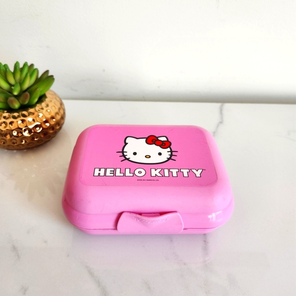 Hello Kitty Other - Hello Kitty Pink Snack Food Container Storage Sandwich Snack Holder Case